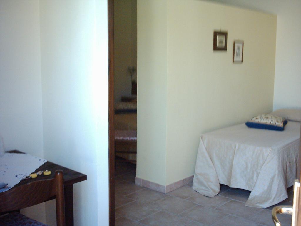 Hotel Il Malandrone โรซิญญาโน มาริตตีโม ห้อง รูปภาพ